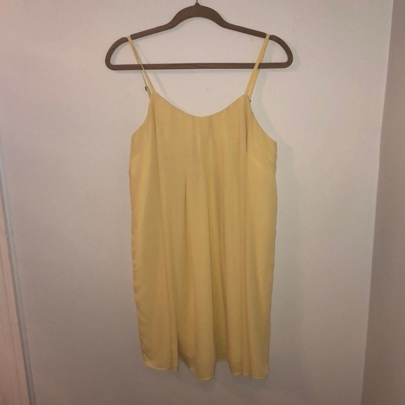 Never worn with tags yellow dress - Picture 1 of 2